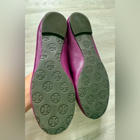 Tory Burch Purple Pebbled Leather Slip-On Emblem Cap Ballet Flats 8M - Picture 13 of 16